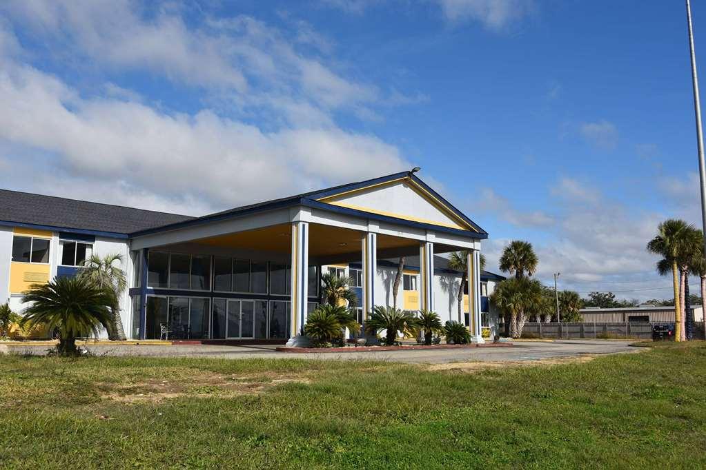 Super 8 By Wyndham Biloxi Motel Luaran gambar