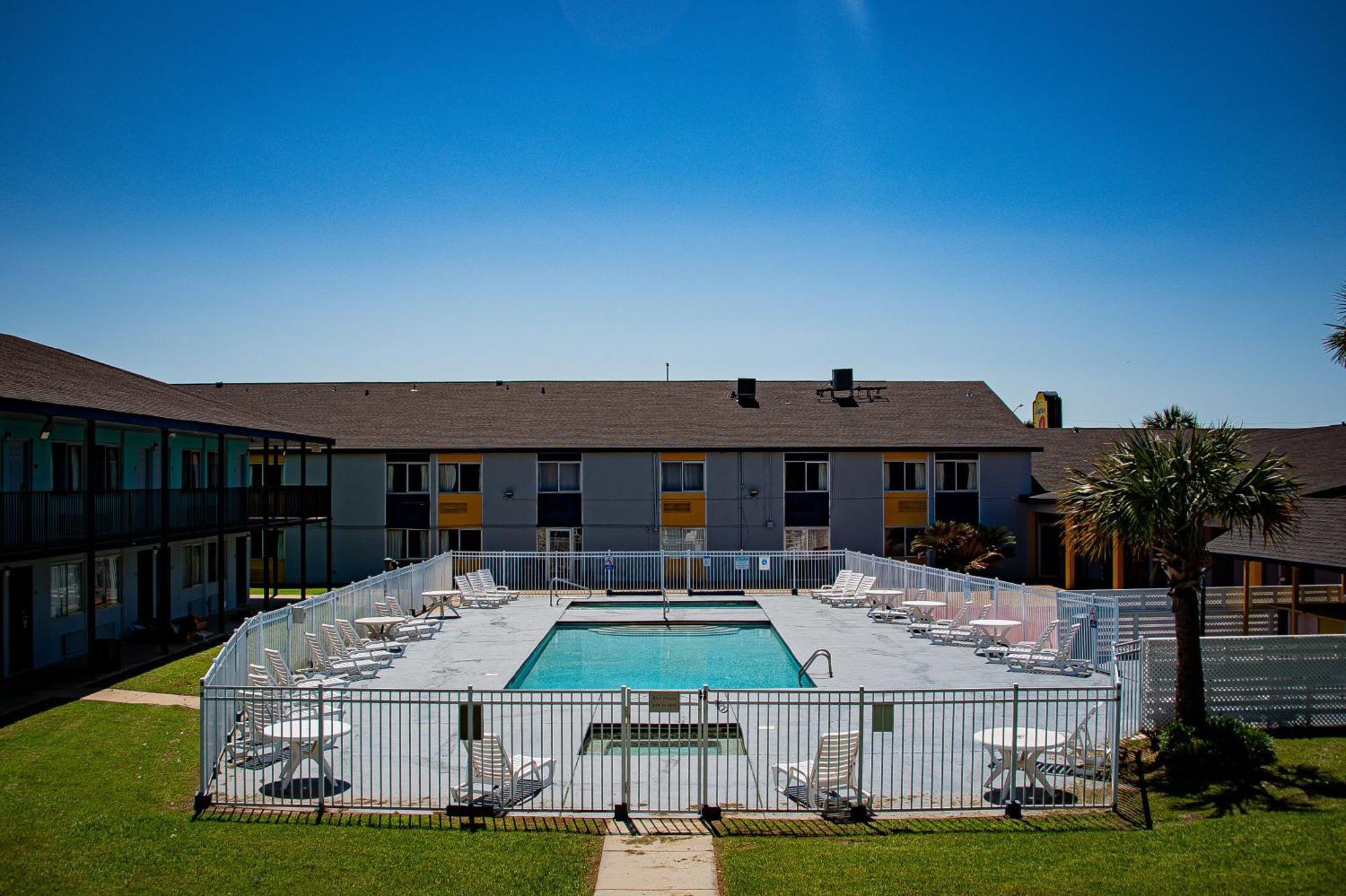 Super 8 By Wyndham Biloxi Motel Luaran gambar