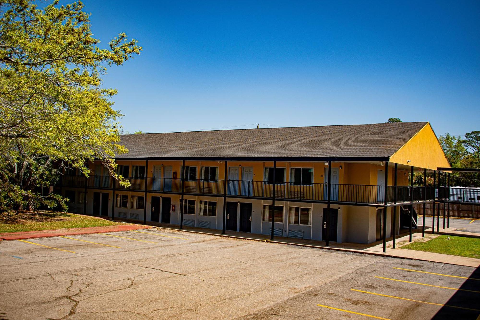 Super 8 By Wyndham Biloxi Motel Luaran gambar