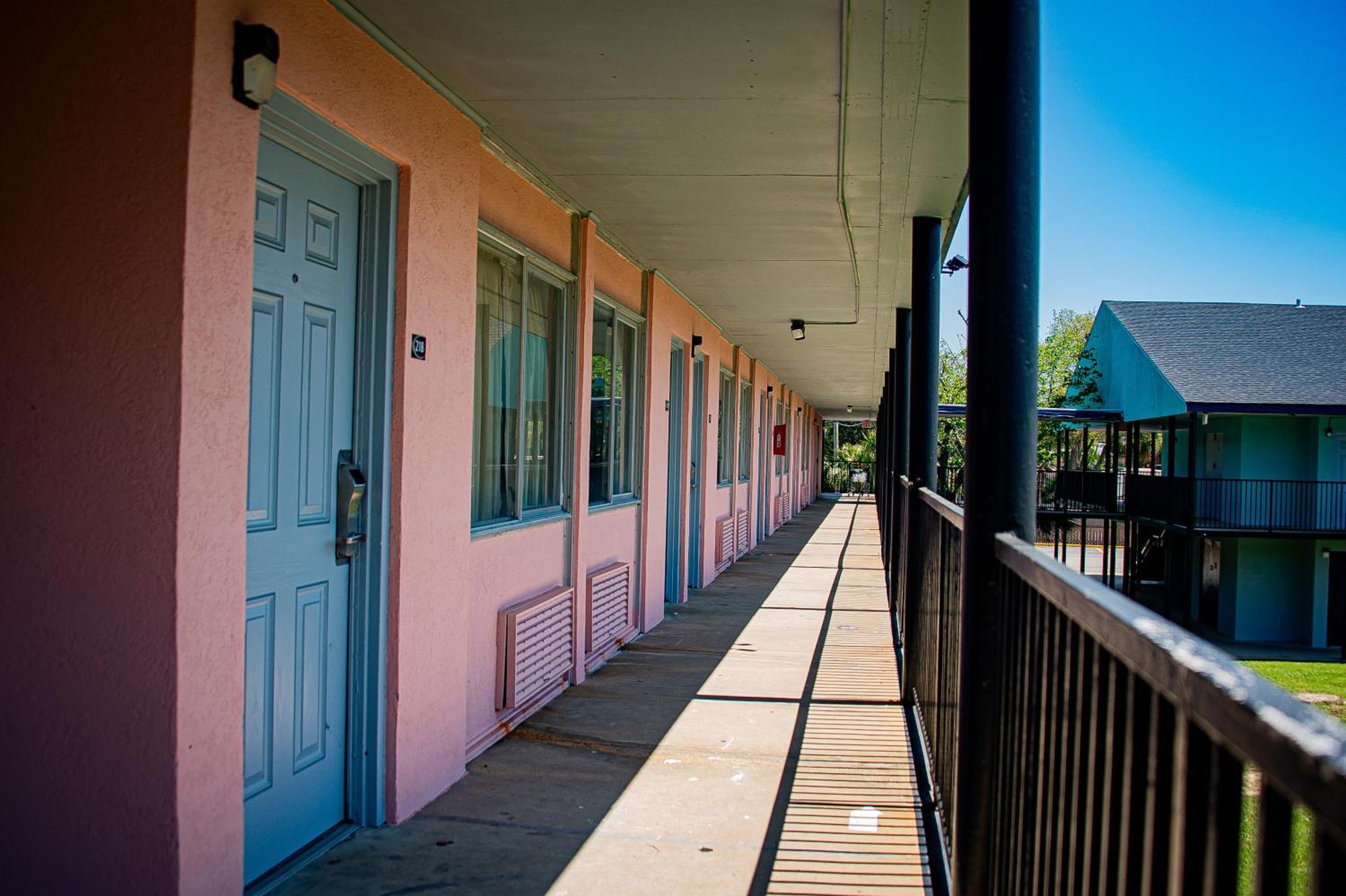 Super 8 By Wyndham Biloxi Motel Luaran gambar